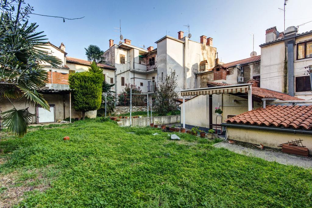 Guesthouse Natalija Pula Exterior foto